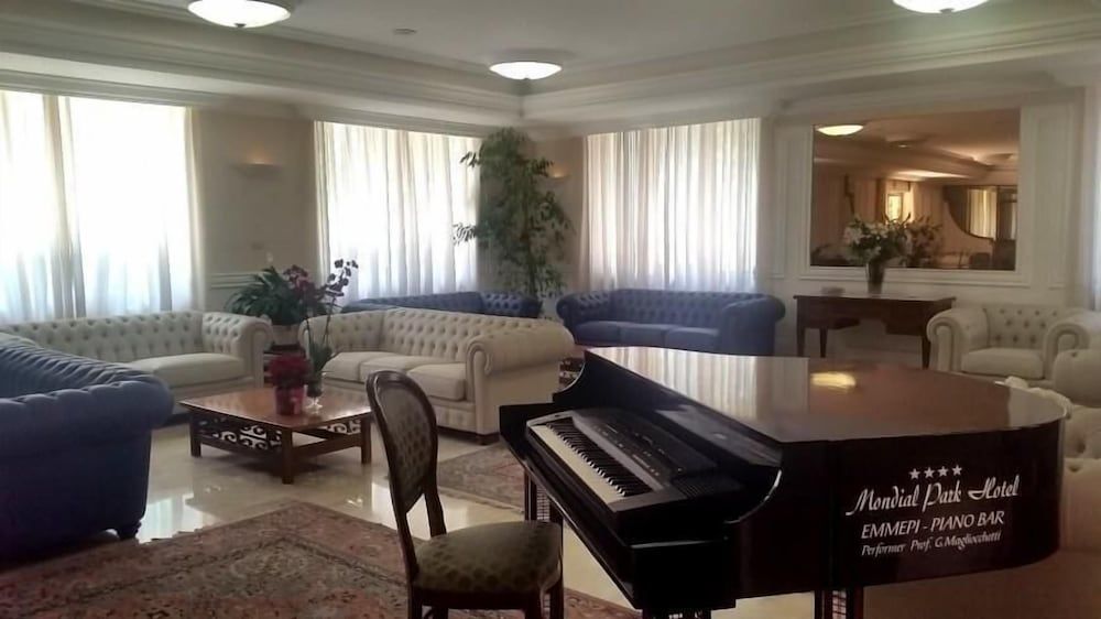 Mondial Park Hotel 3