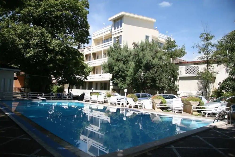 Mondial Park Hotel 1