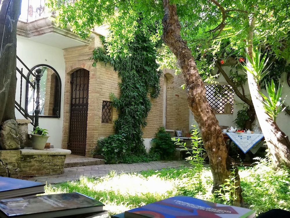 Le Foglie di Acanto -1 étoiles à Lucera