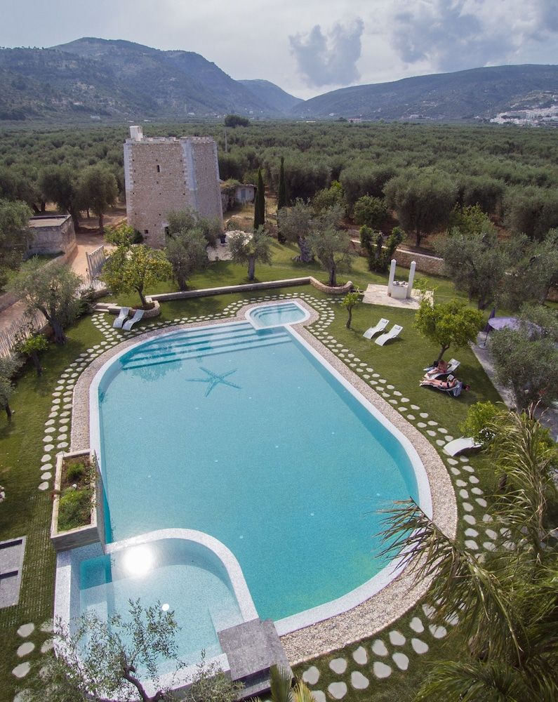 Hotel Torre Santamaria 4 étoiles à Mattinata