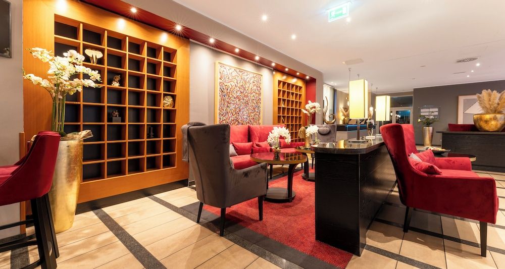 PLAZA Premium Köln 2