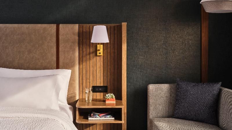 Holiday Inn Chicago O'hare Airport 3