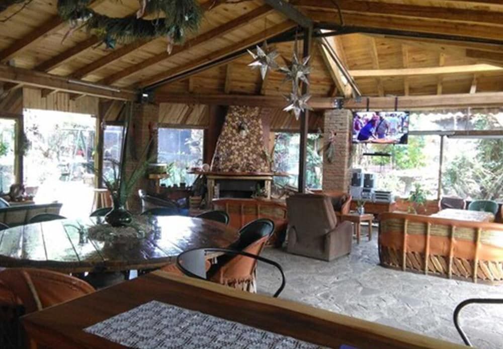 Hotel Cabaña Los Ruiseñores 2