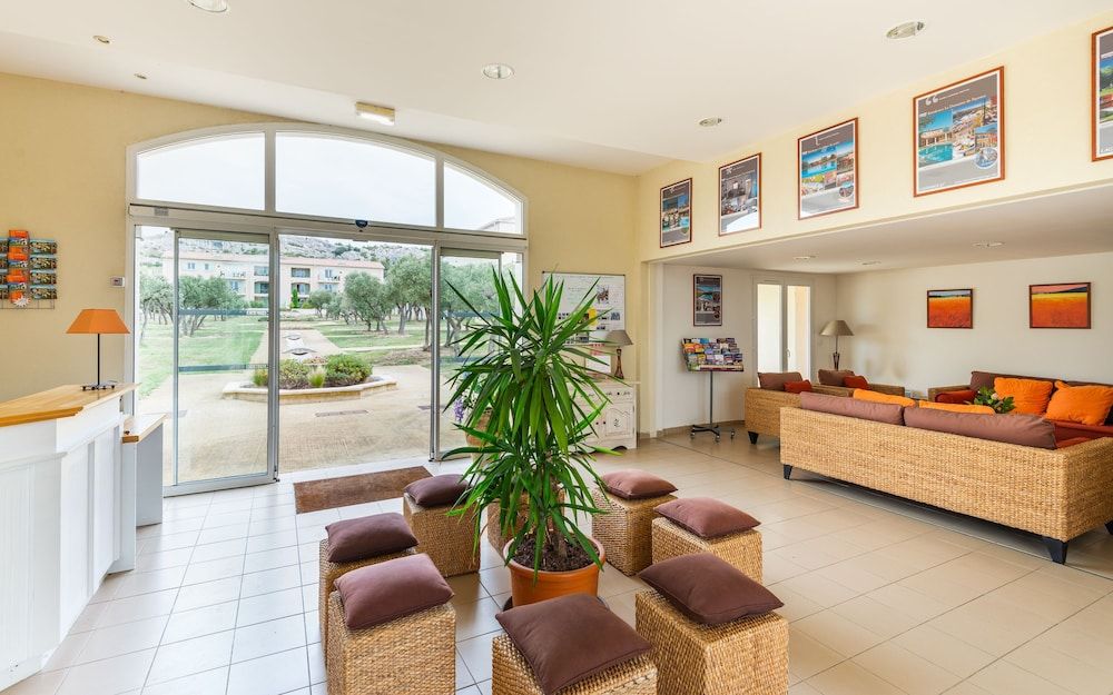 Résidence Lagrange Vacances Le Domaine de Bourgeac 2