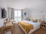 Hôtel La Tour de Nesle La Rochelle Vieux Port+Visite audioguidée à l'Aquarium de La Rochelle