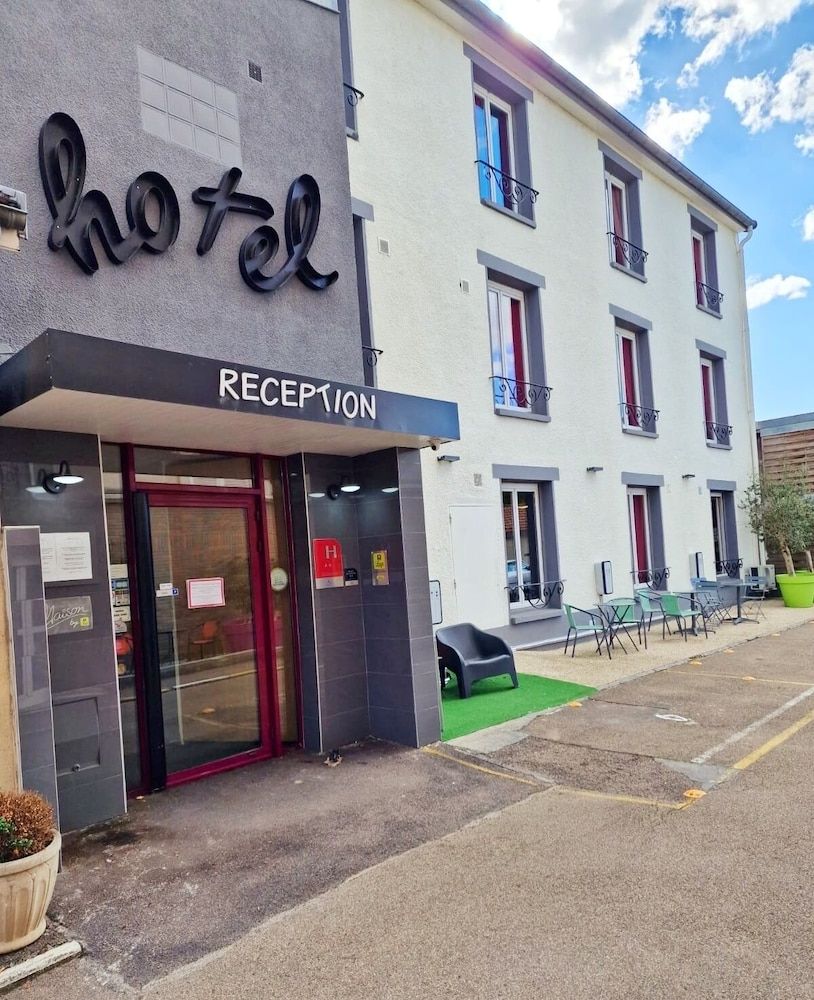 L'Hôtel du Cirque 2 estrelas em Troyes