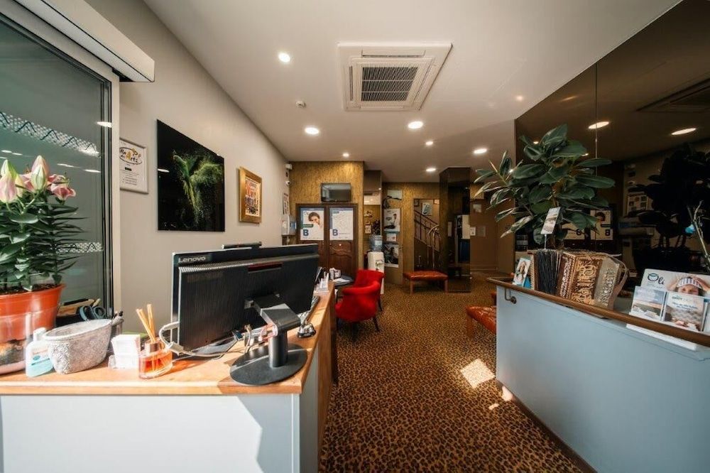 BRIT HOTEL PRIVILEGE LISIEUX – La Villa des Arts 3