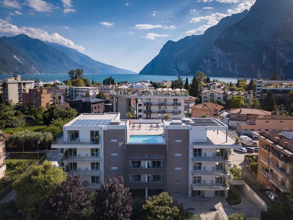 Aris Apartments & Sky Pool - Tonelli Hotels - Adult Friendly 1