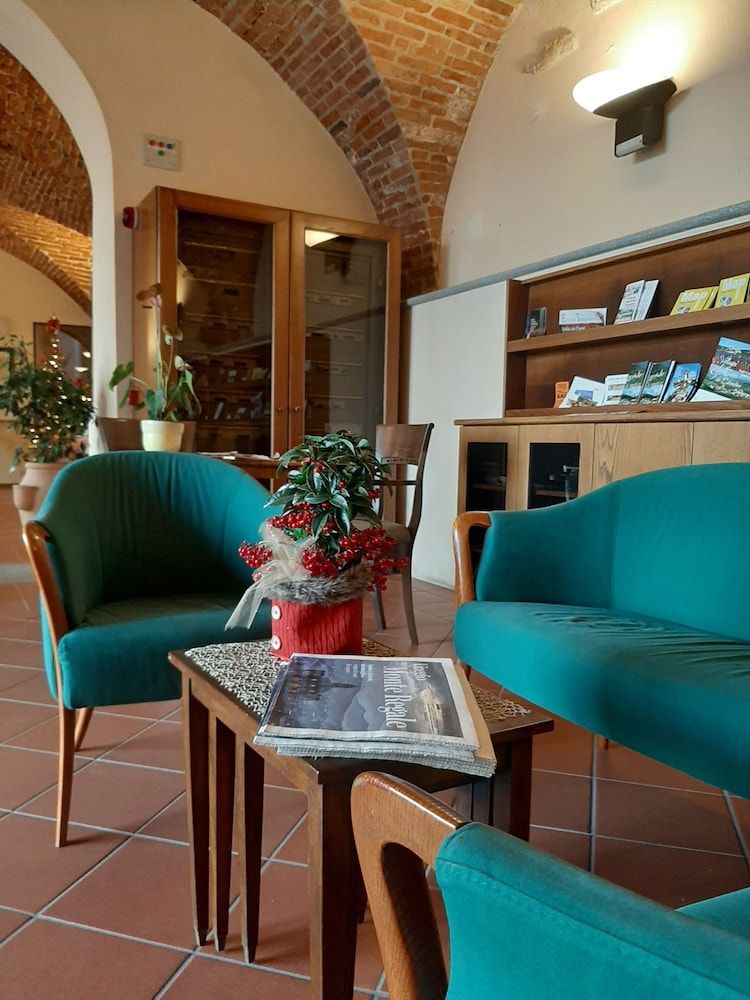 Casa Regina Montis Regalis 2