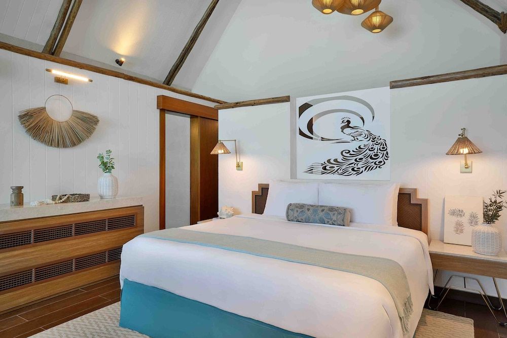 Anantara World Islands Dubai Resort 3