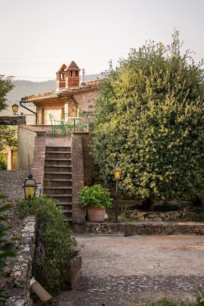 Borgo Il Poggiaccio 2