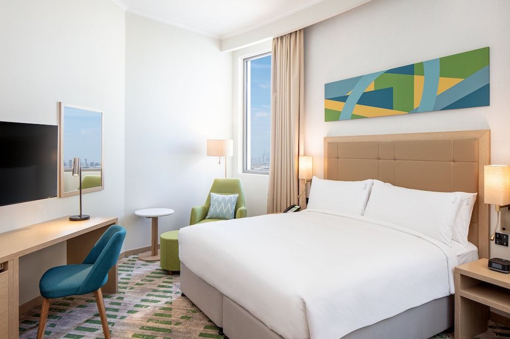 Holiday Inn Hotel & Suites Dubai Science Park by IHG 2