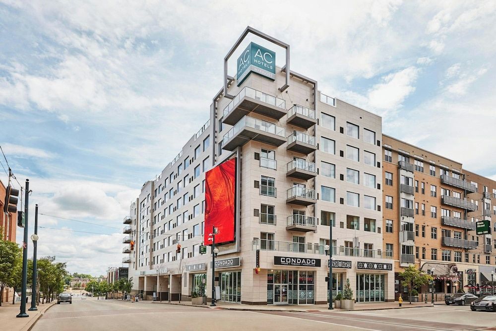 AC Hotel by Marriott Cincinnati at The Banks 1