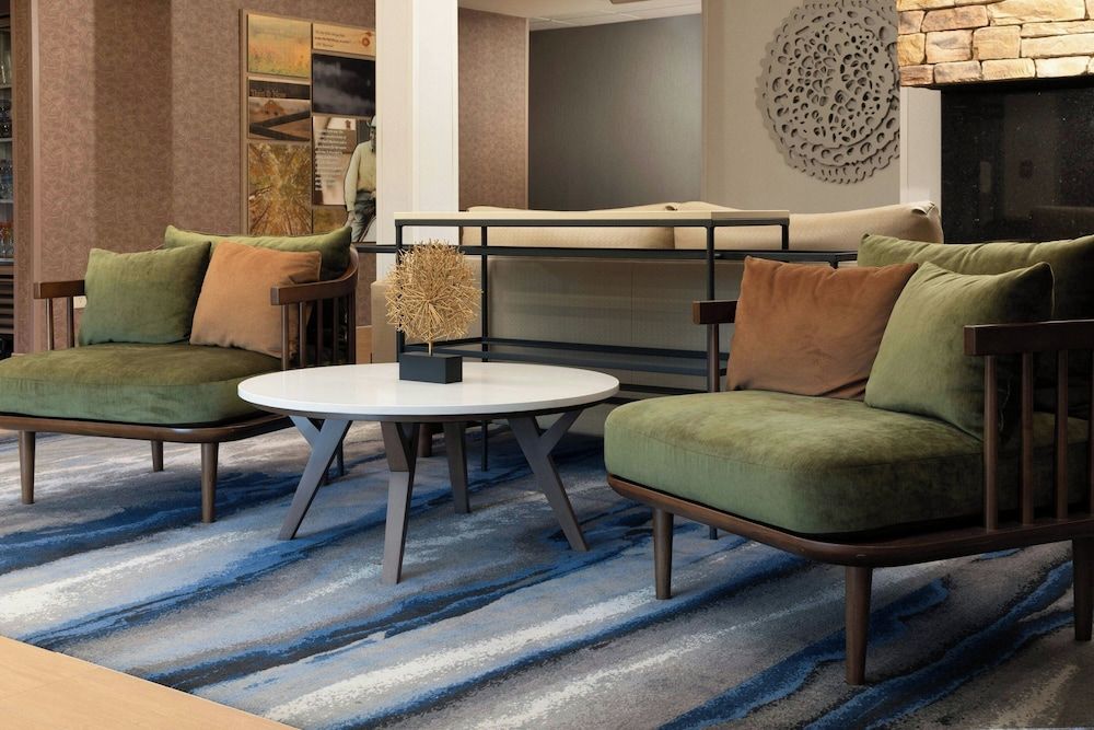 Fairfield Inn & Suites by Marriott Cincinnati Eastgate 2