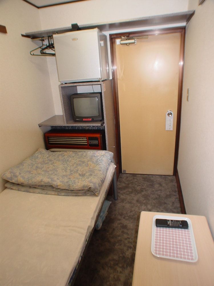 Economy Hotel Hoteiya 3