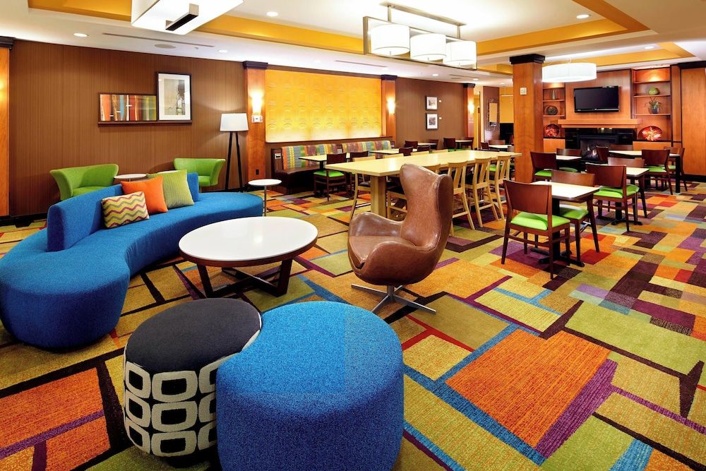 Fairfield Inn & Suites by Marriott Pittsburgh Neville Island 2