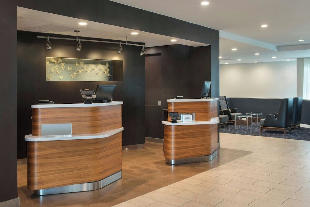 Courtyard by Marriott Silver Spring North/White Oak 2