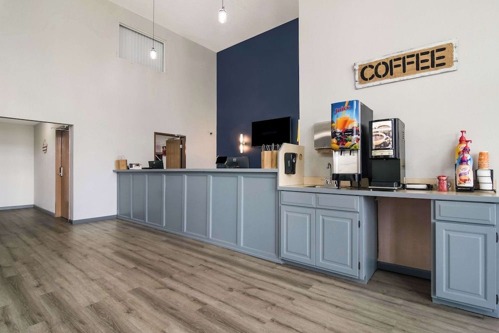 Econo Lodge Branson Theater District 3