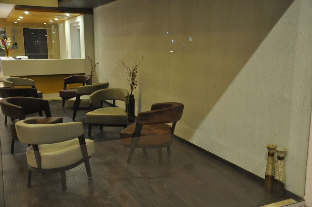 Pride Biznotel Manjusar 2