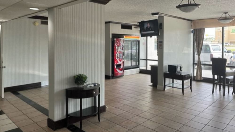 Motel 6 Baton Rouge, LA - East - I-12 2