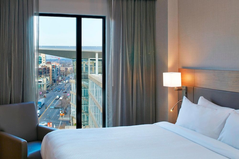AC Hotel by Marriott Minneapolis Downtown 3
