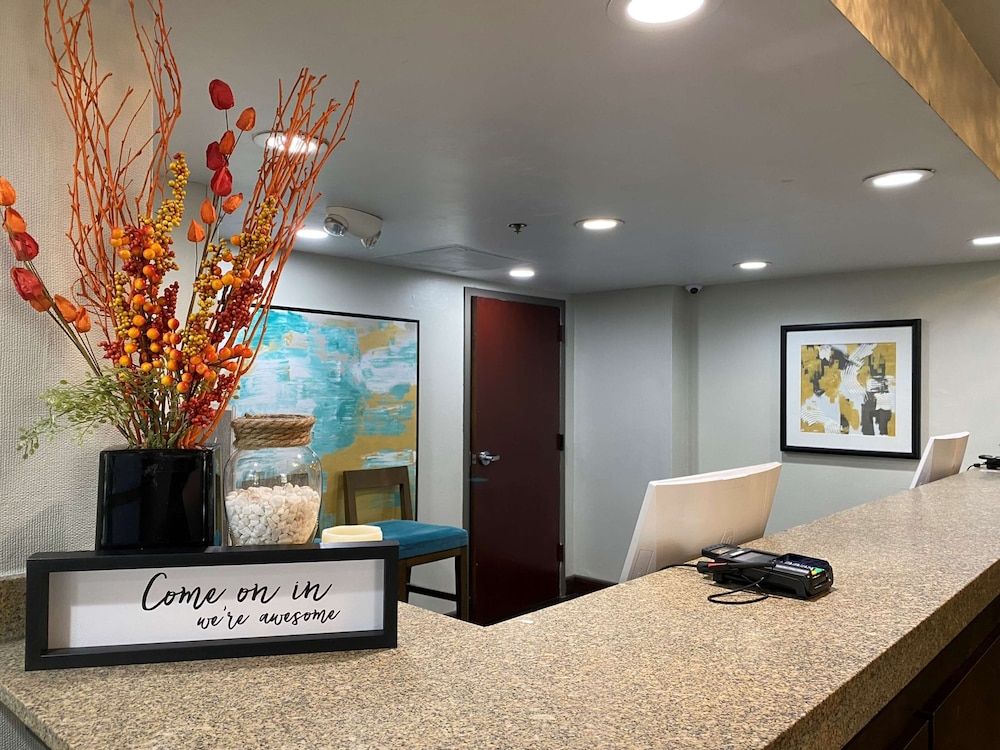 The Addison Hotel, SureStay Collection by Best Western 3