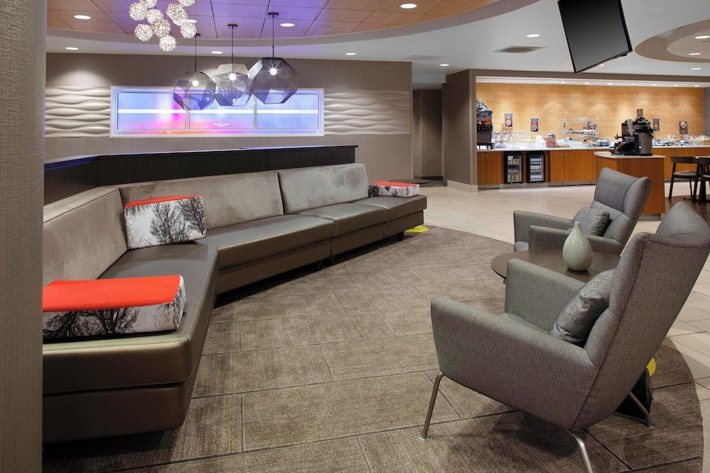 SpringHill Suites Cincinnati North/Forest Park 3