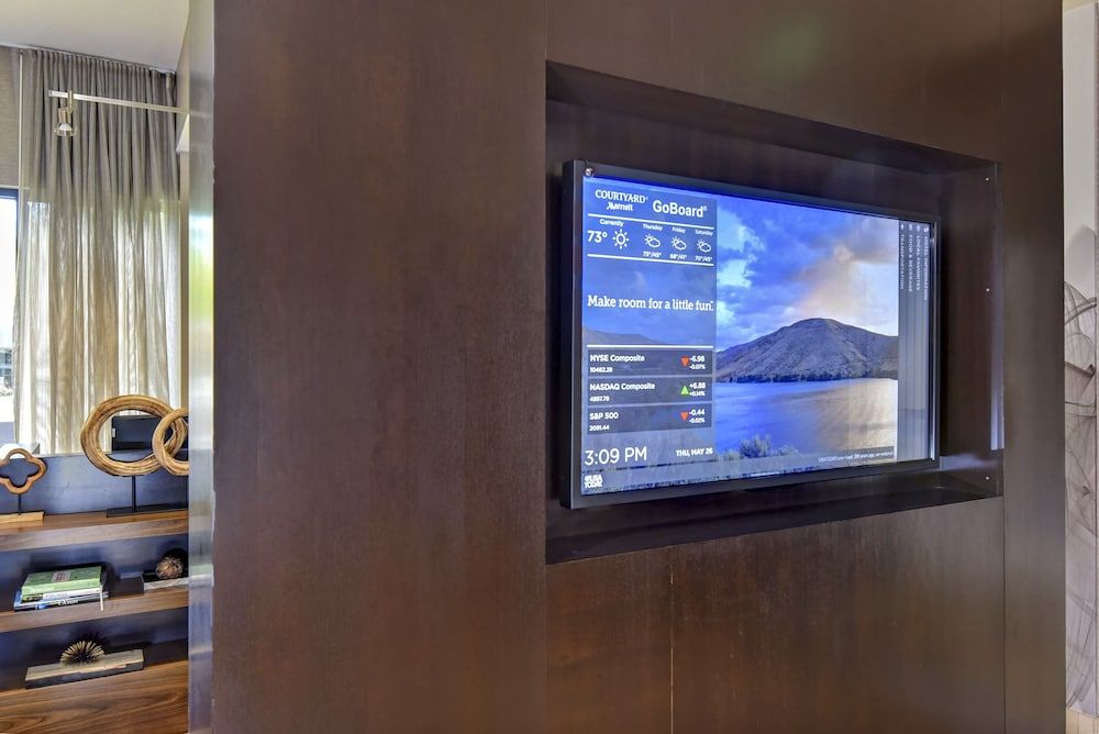 Courtyard by Marriott Downtown Boise 3