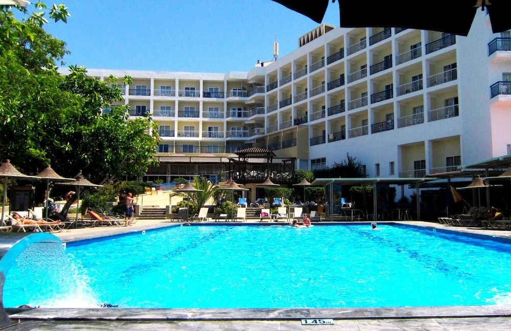 Marina 3 estrellas en Ayia Napa