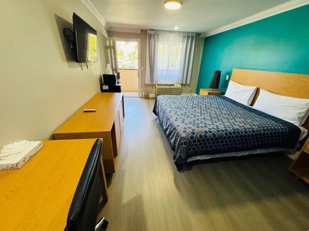 Signature Inn San Jose 3