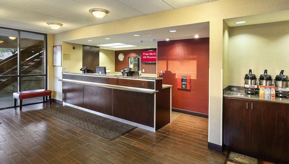 Red Roof Inn PLUS+ Washington DC - Oxon Hill  2