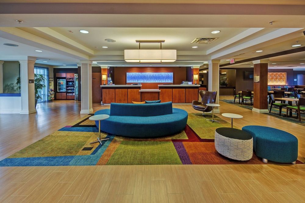 Fairfield Inn & Suites by Marriott Naples 2