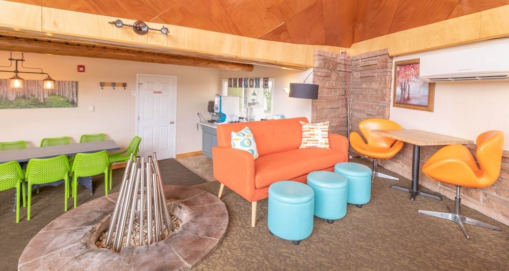 Coyote Mountain Lodge 2