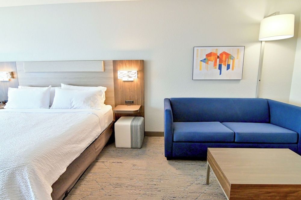 Holiday Inn Express & Suites Palm Coast I95 by IHG 3