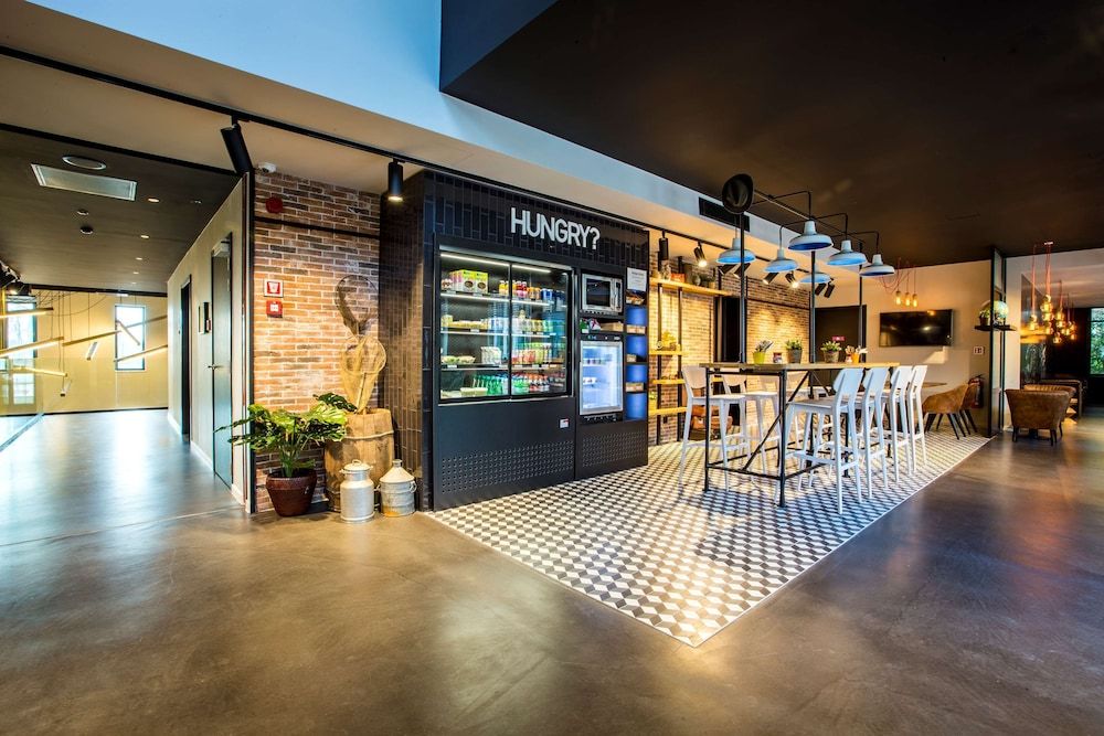 Park Inn by Radisson Brussels Airport 2