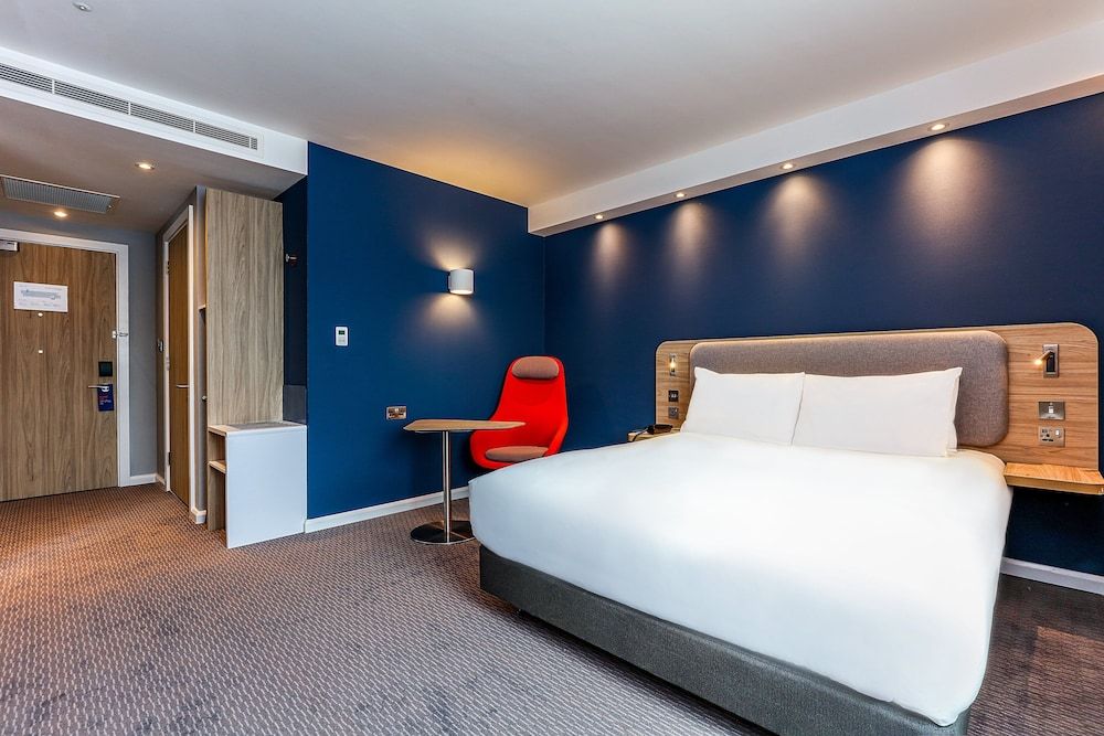 Holiday Inn Express & Suites Basel Allschwil by IHG 3
