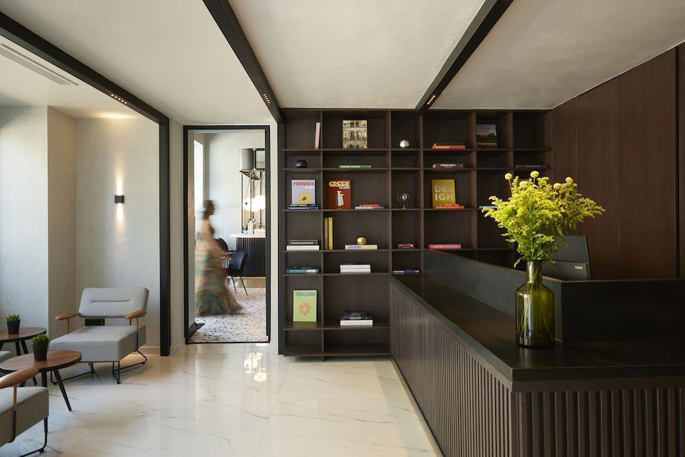 The Port Square Hotel 2