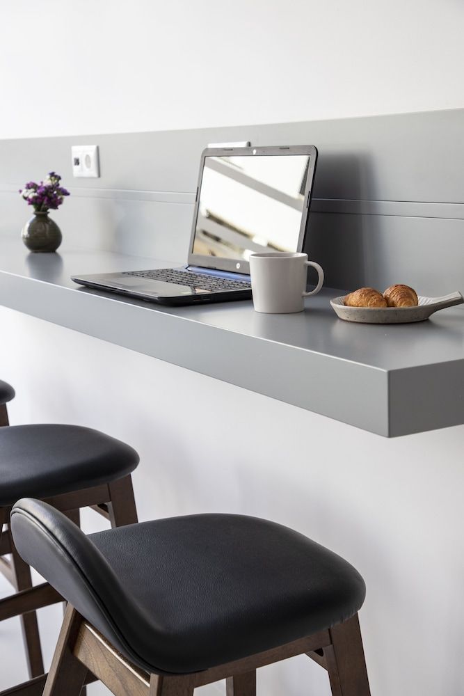 Gallery Suites & Residences, Piraeus 2