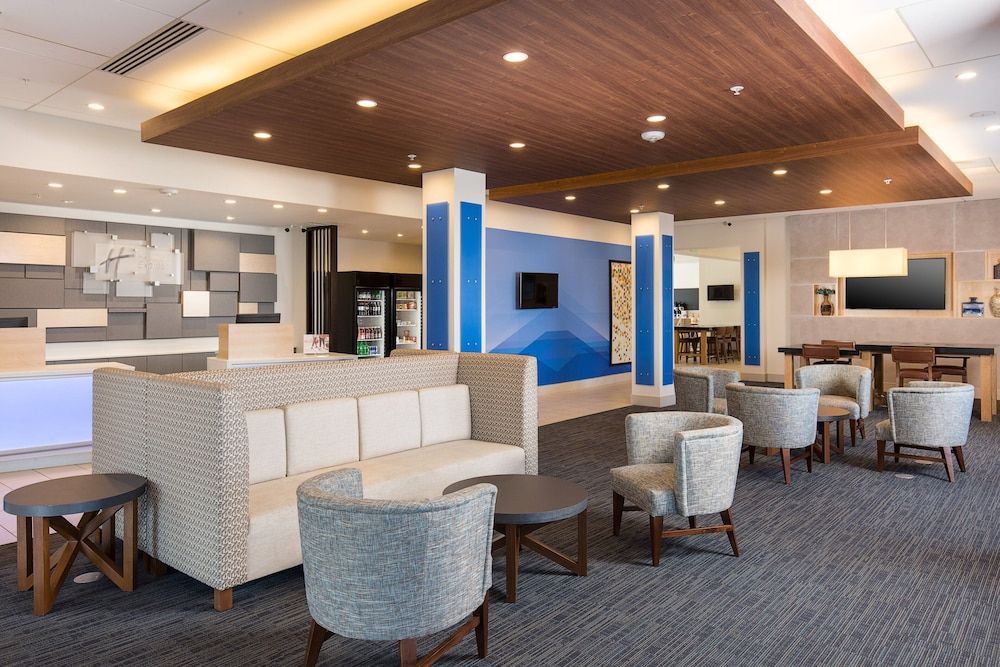 Holiday Inn Express Visalia Sequoia Gateway Area by IHG 2