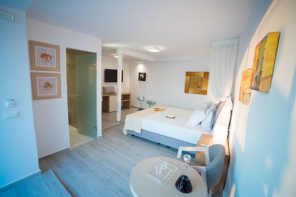 Kratiras View Luxury Suites 3