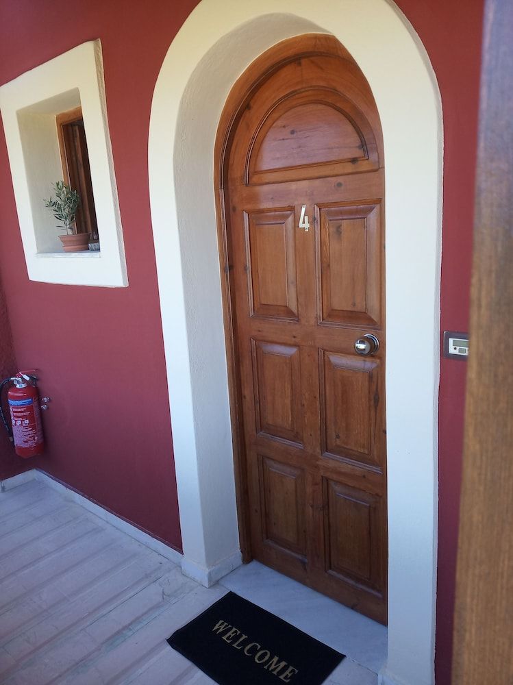 Olive Garden Studios & Apts 2