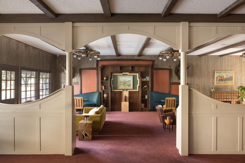 The Virginian Lodge 3