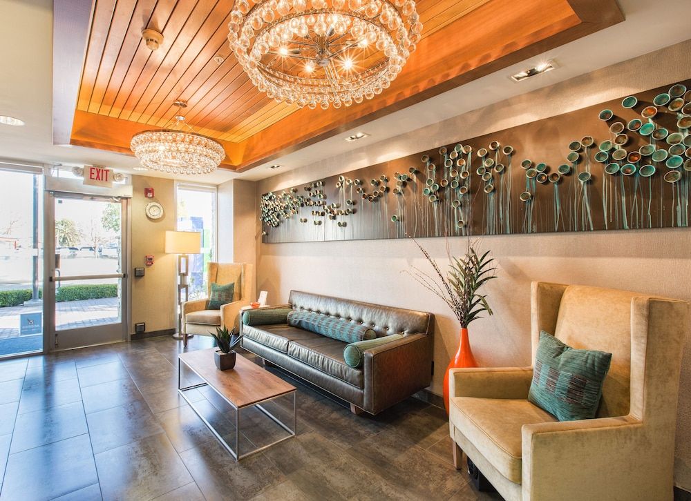 Holiday Inn Express Redwood City 2