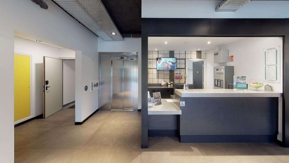 Campanile Fontainebleau 2