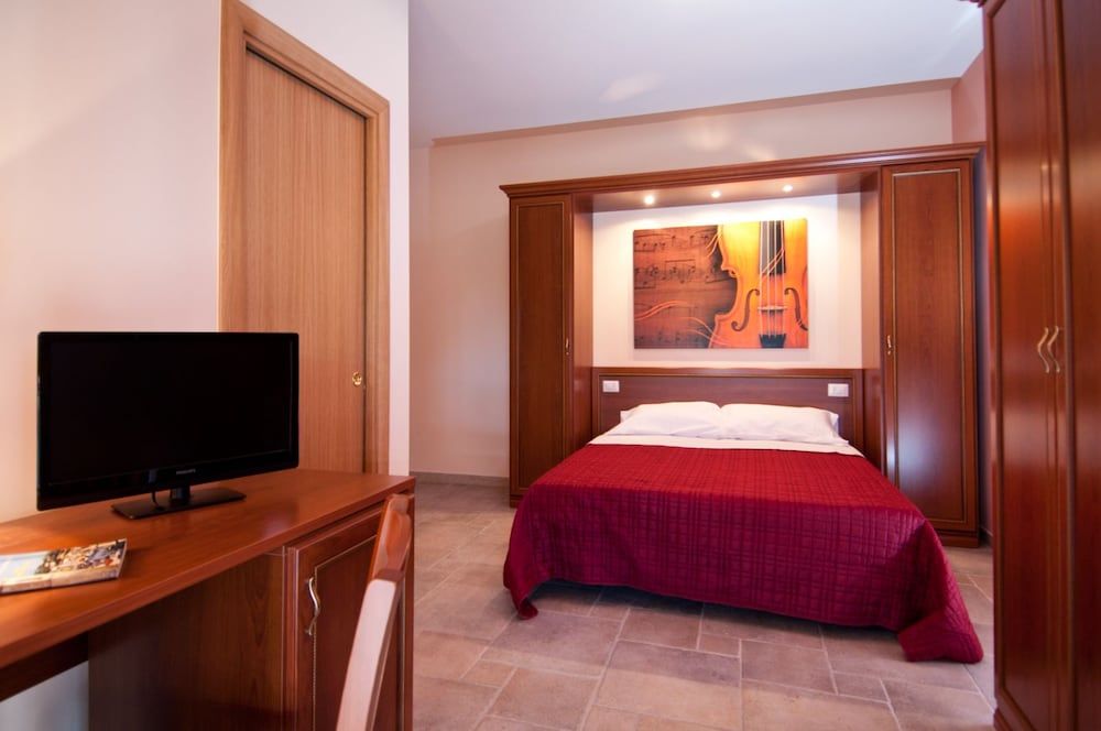 Rifugio delle Grotte 2