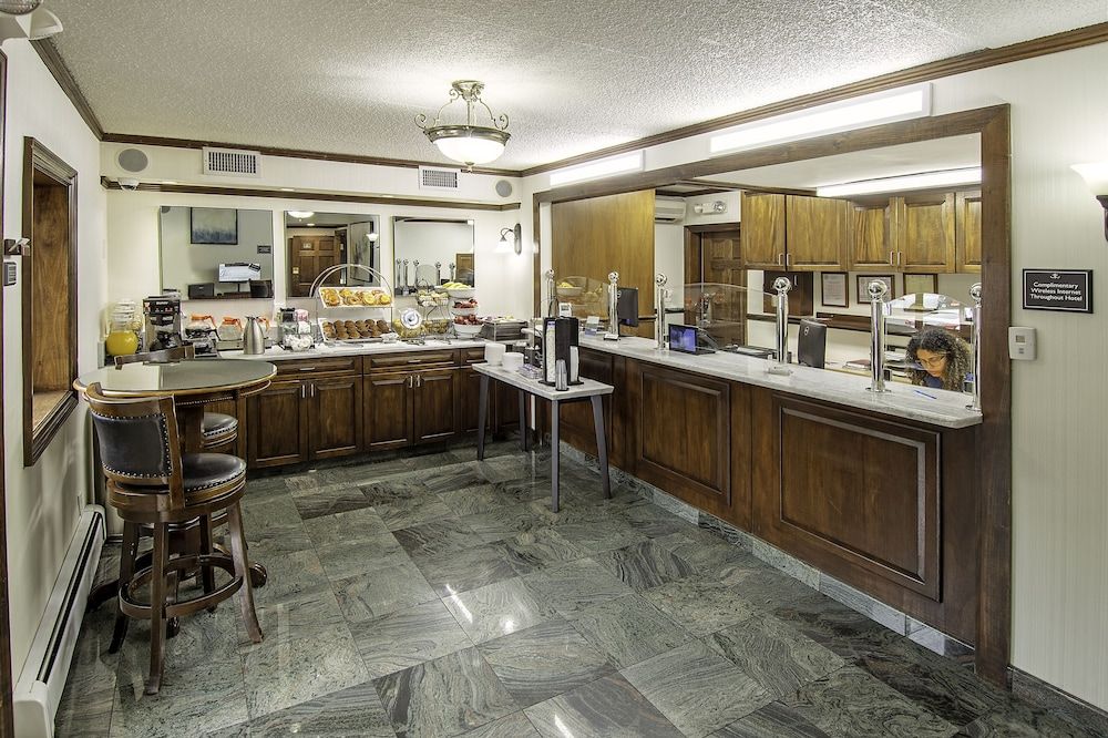 Holland Hotel Free Parking Jersey City 3