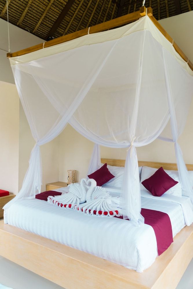 Three Gold Luxury Private Villa 3
