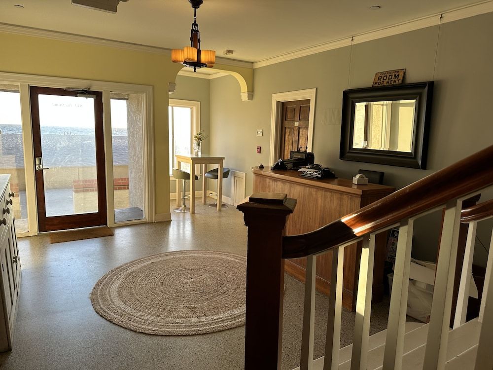 The Vurpillat Beachfront Hotel 3