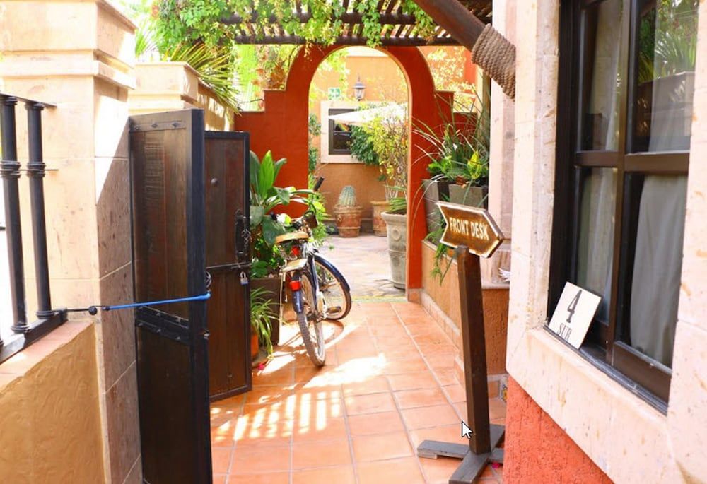 Posada del Cortes Hotel 3