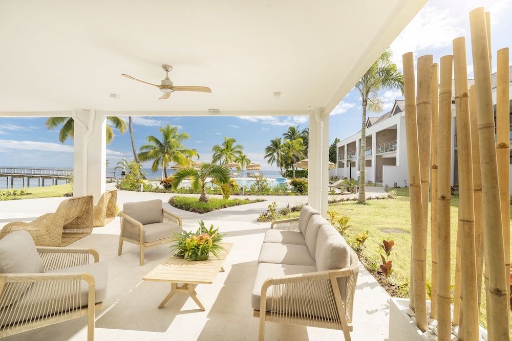 Cook's Bay Hotel and Suites 2